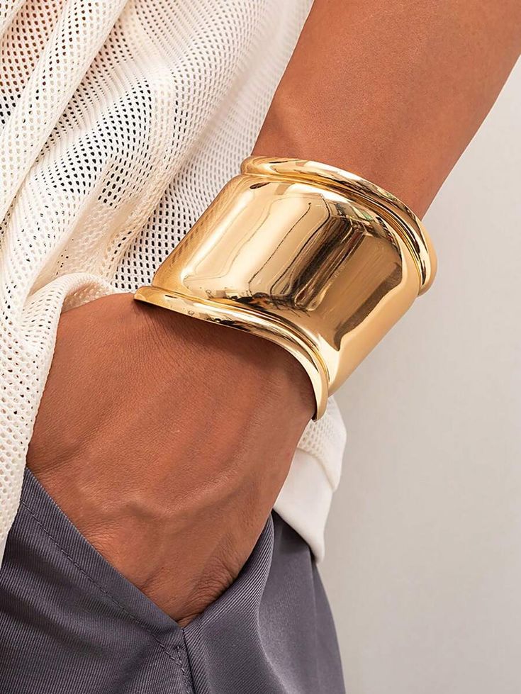Sculpt Gold Statement Cuff