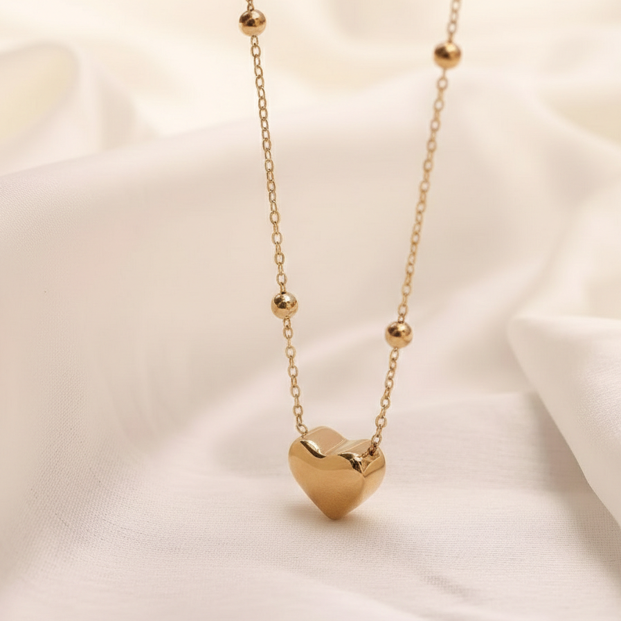 The Heartline Drop Necklace