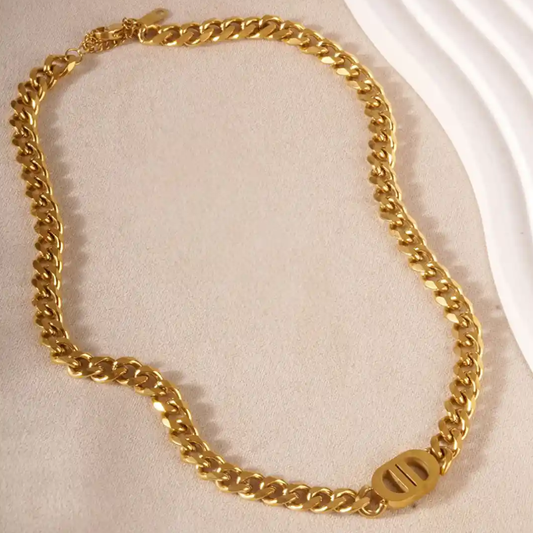 Regal Emblem Chain Set