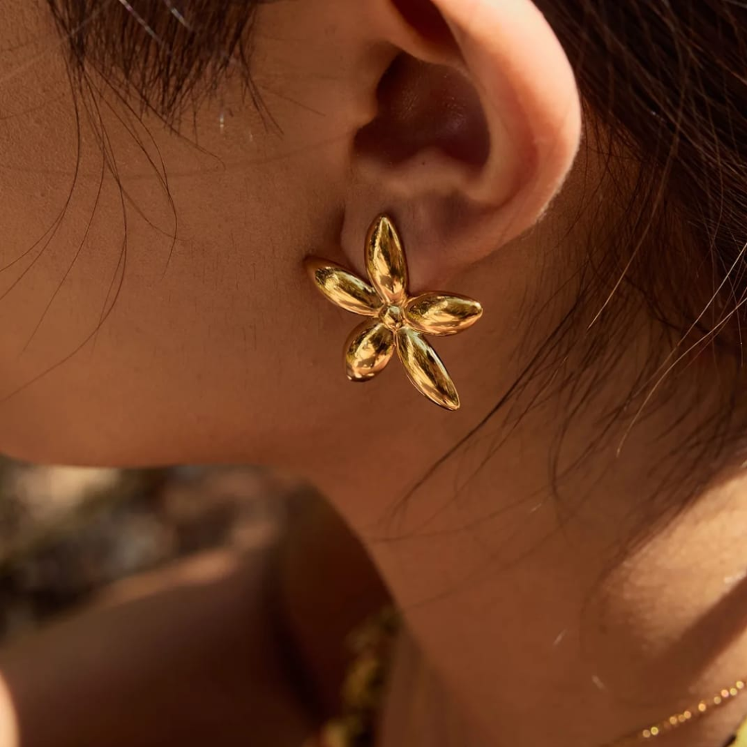 Manhattan Orchid Gold Studs 18k gold plating