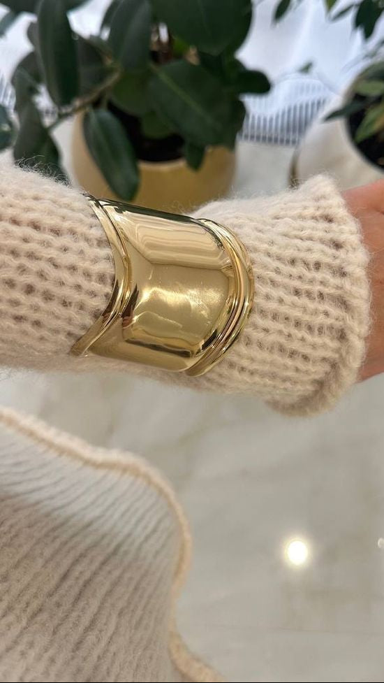 Sculpt Gold Statement Cuff