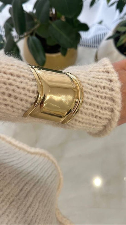 Sculpt Gold Statement Cuff