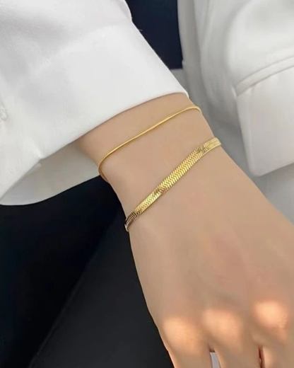 Women’s Golden Dual Chain  ( Set of 2)