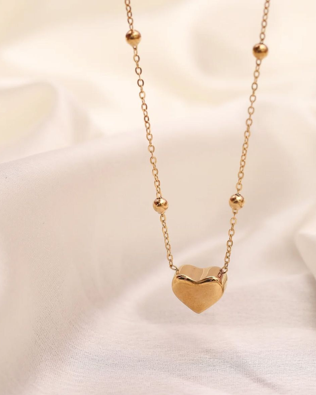 The Heartline Drop Necklace