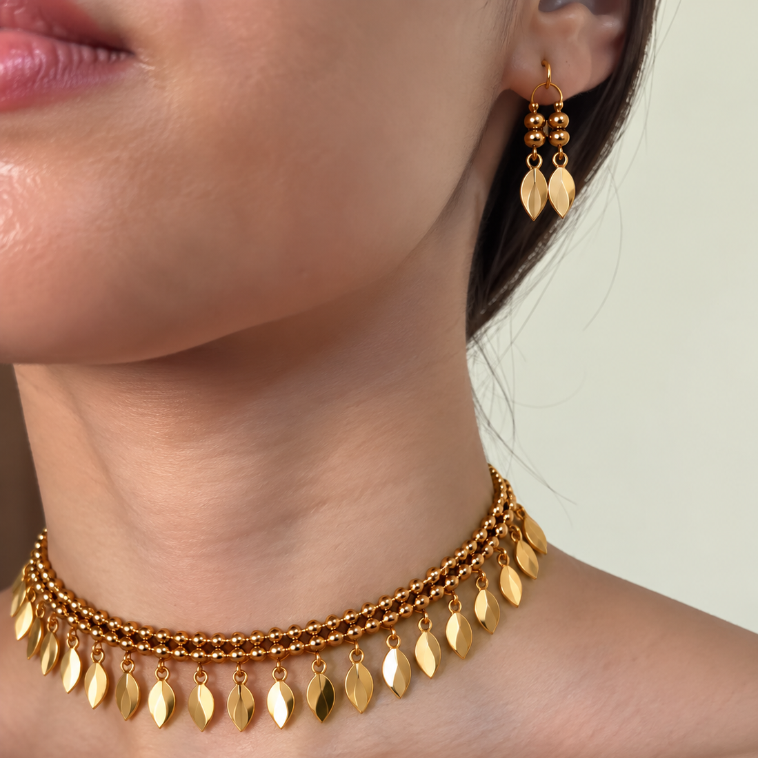 Suvarna Necklace Set