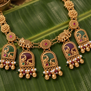 Kaveri Necklace Set