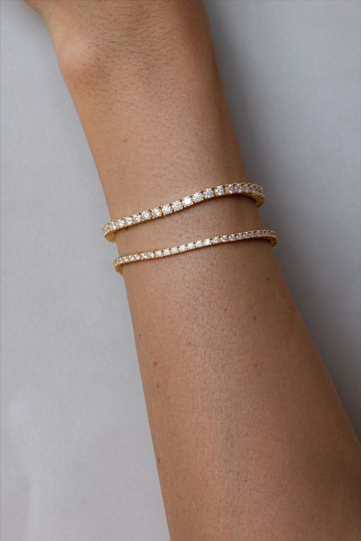Gold Star &amp; Heart Charm Bangle Stack – 18K Gold Plated
