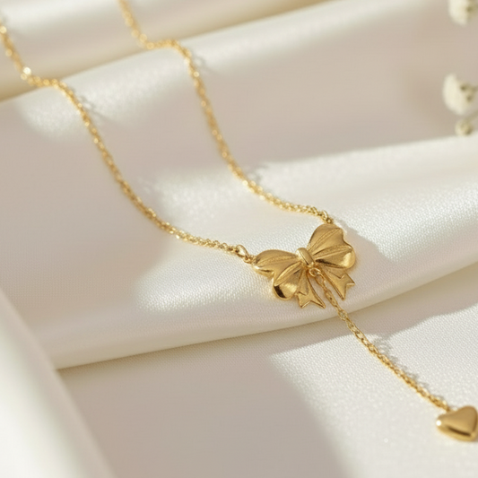 The Bow Necklace