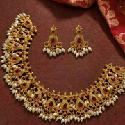 Maharaani Kemp Pearl Temple Haram