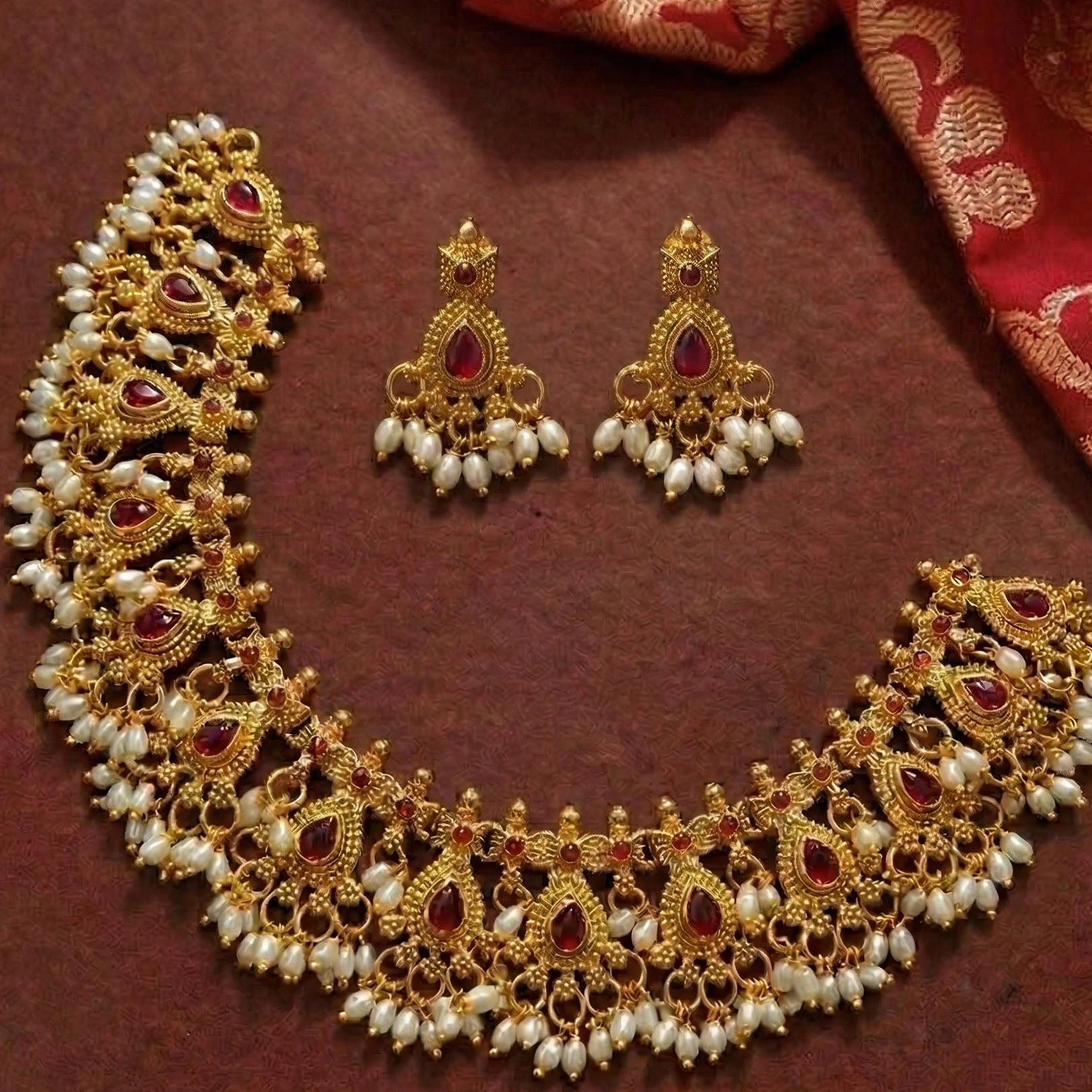 Maharaani Kemp Pearl Temple Haram