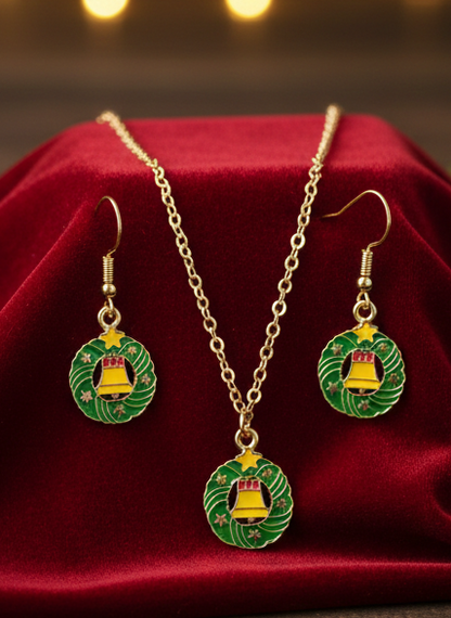 Holiday Wreath Charm Jewelry Set