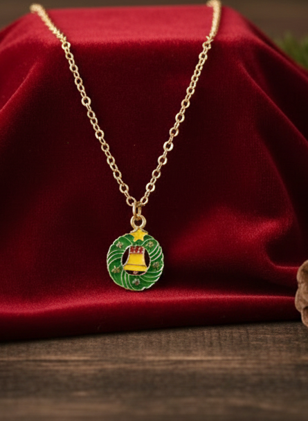 Holiday Wreath Charm Jewelry Set