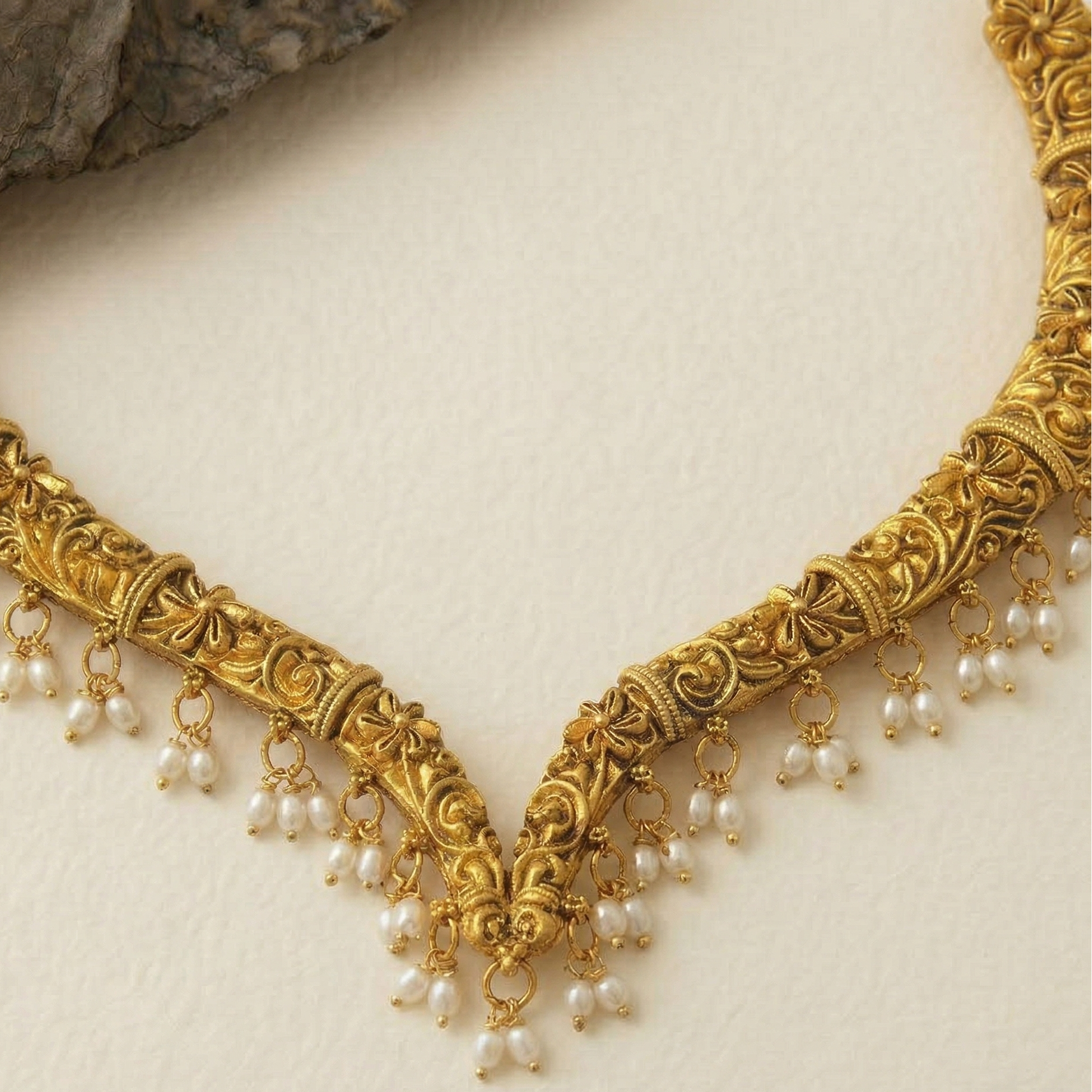 Pushpa Kundan Necklace Set