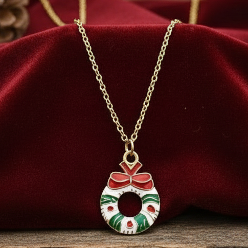 Merry Wreath Charm Jewelry Set