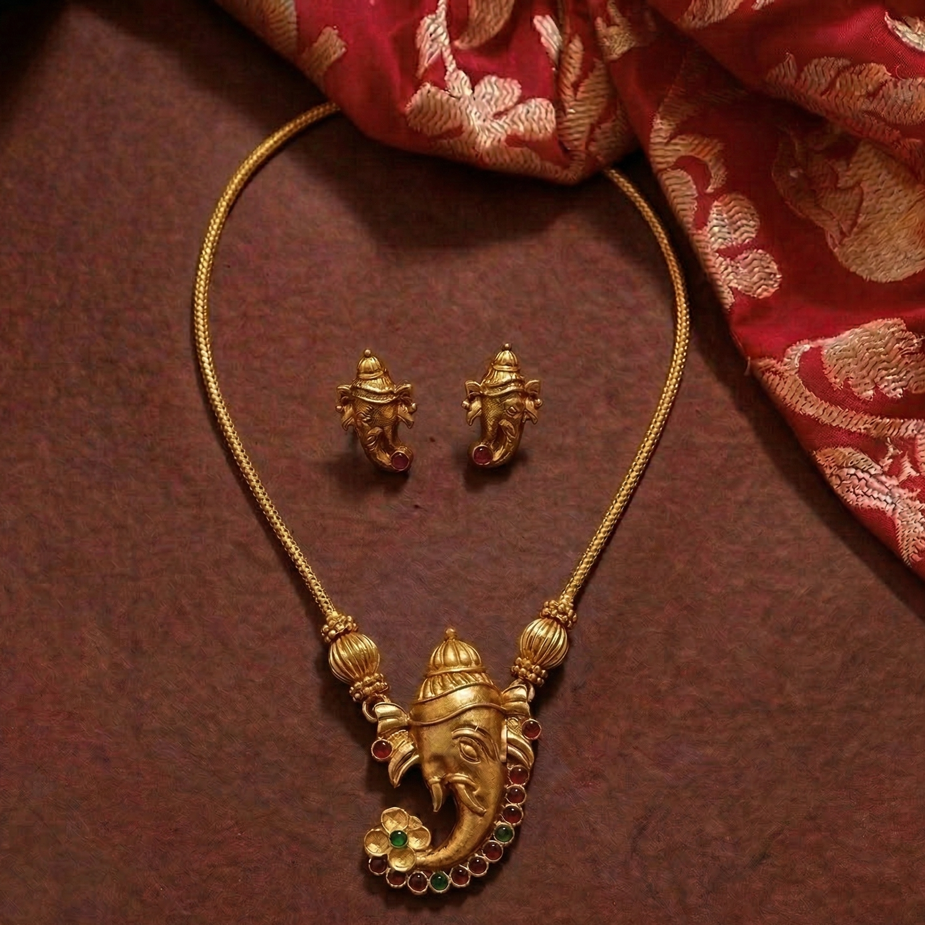 Vighnaharta Necklace and Earpiece Set