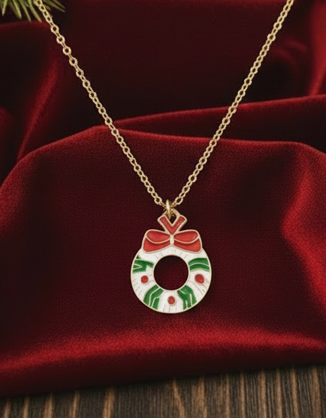 Merry Wreath Charm Jewelry Set