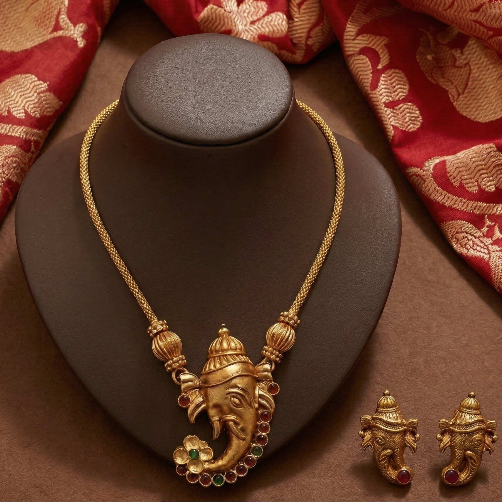 Vighnaharta Necklace and Earpiece Set