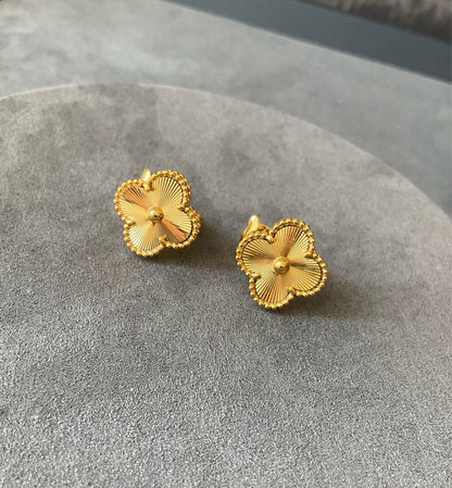 The Clover Set