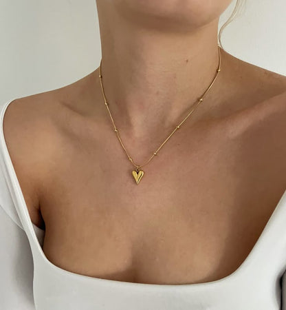 Minimal Gold Heart Pendant Necklace – 18K Gold Plated