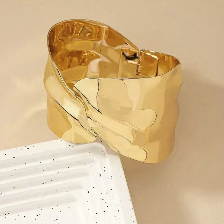 Crush Gold Statement Cuff