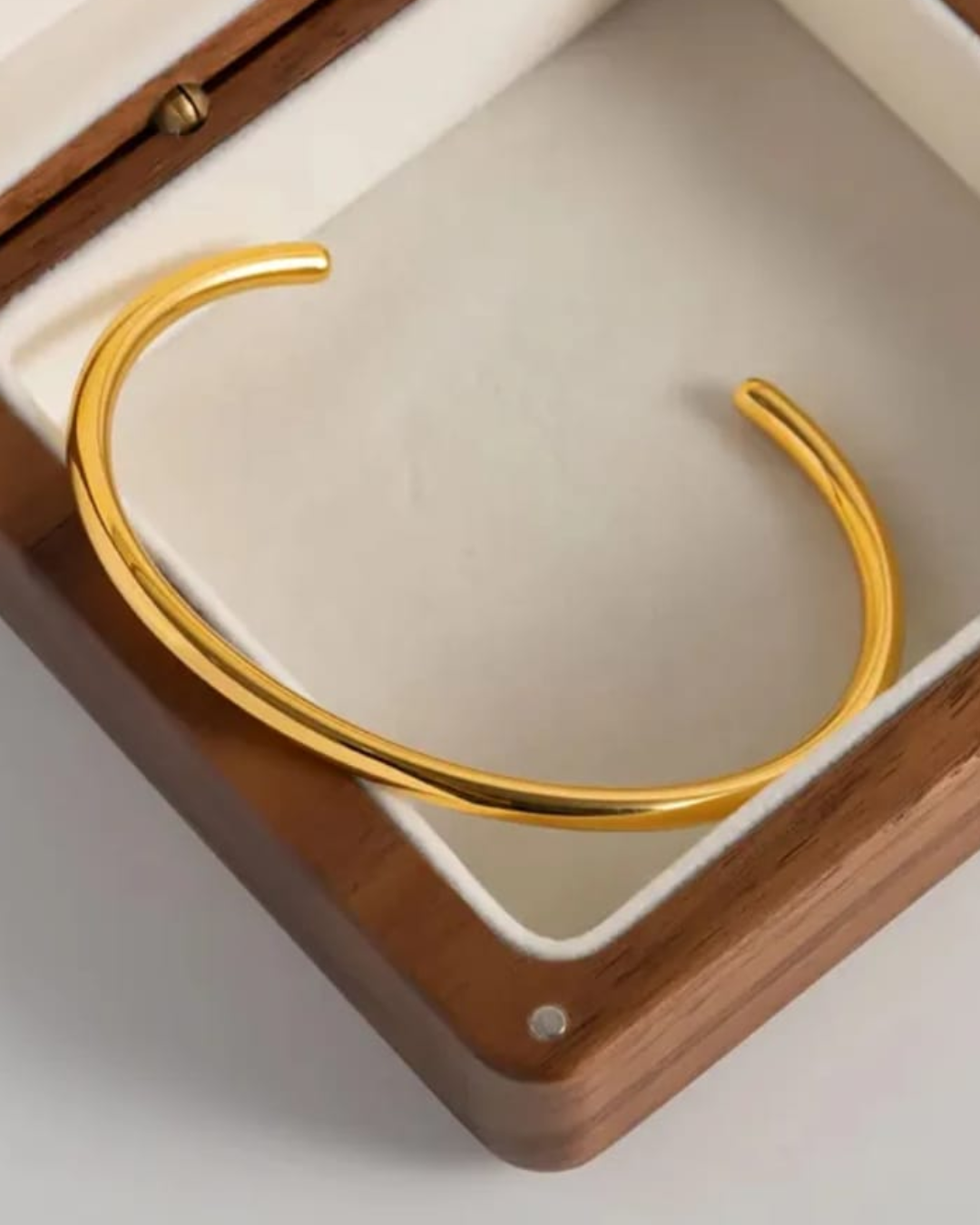 The Statement Cuff