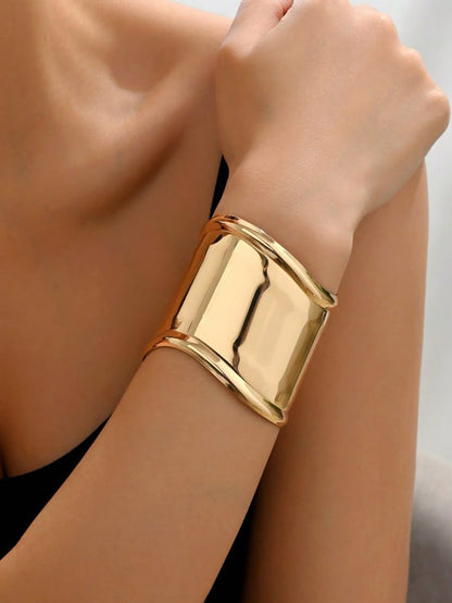 Sculpt Gold Statement Cuff