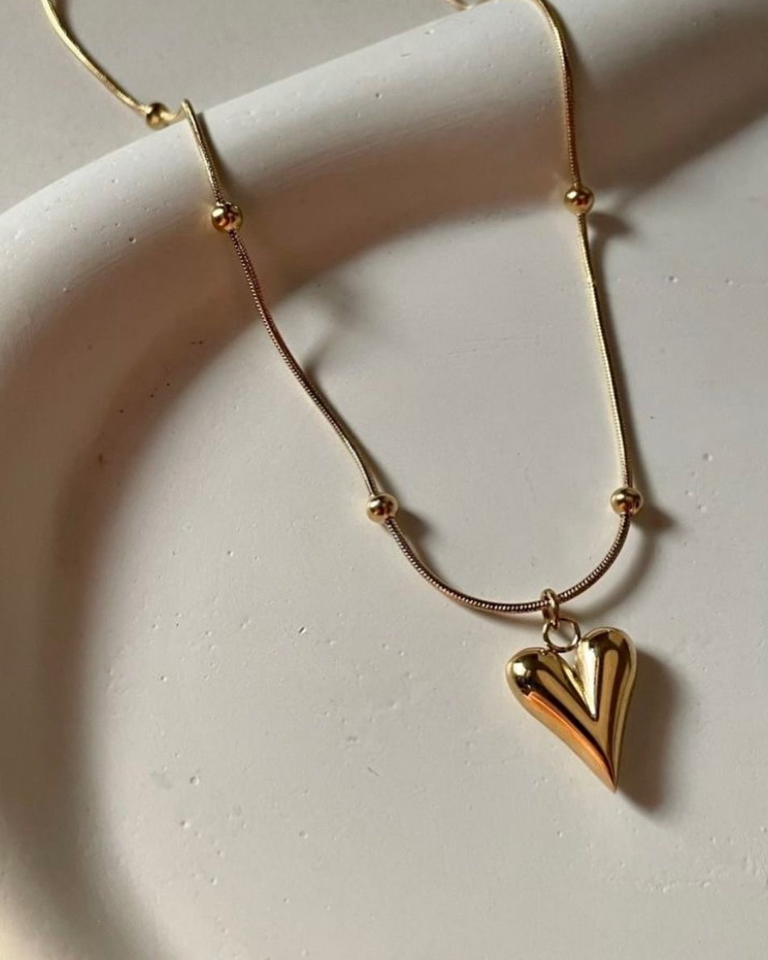 Minimal Gold Heart Pendant Necklace – 18K Gold Plated