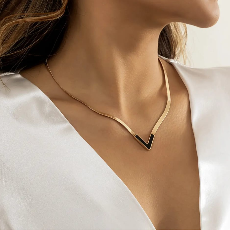 The Vanta Noir Luxe V Necklace