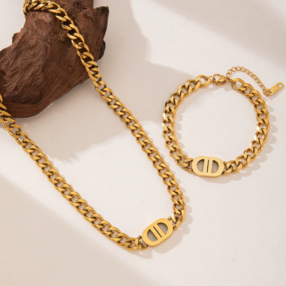 Regal Emblem Chain Set