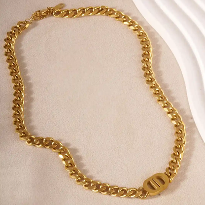 Regal Emblem Chain Set