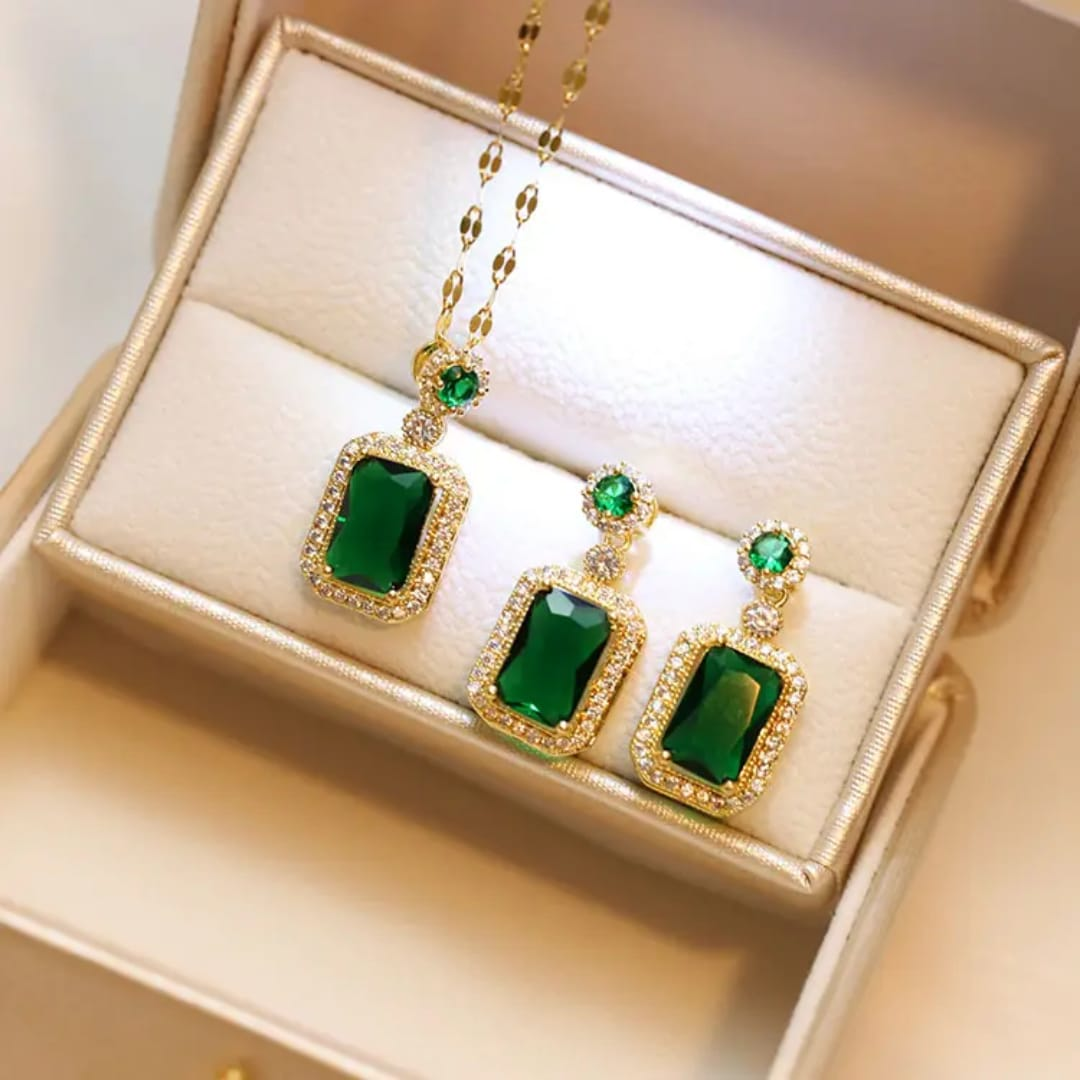 Emerald Link Chain Set