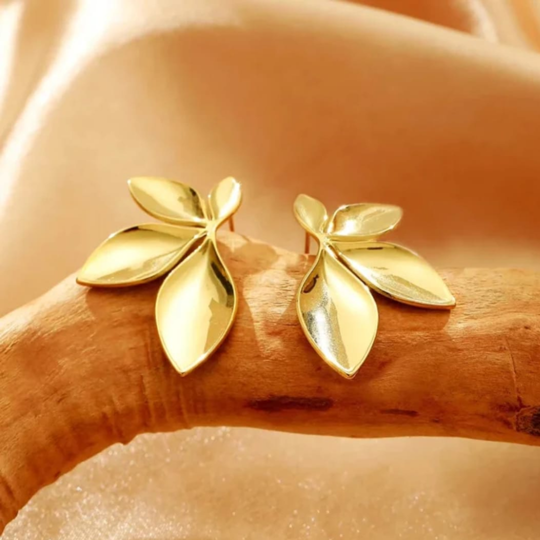 The Golden Half-Bloom Leaf Set