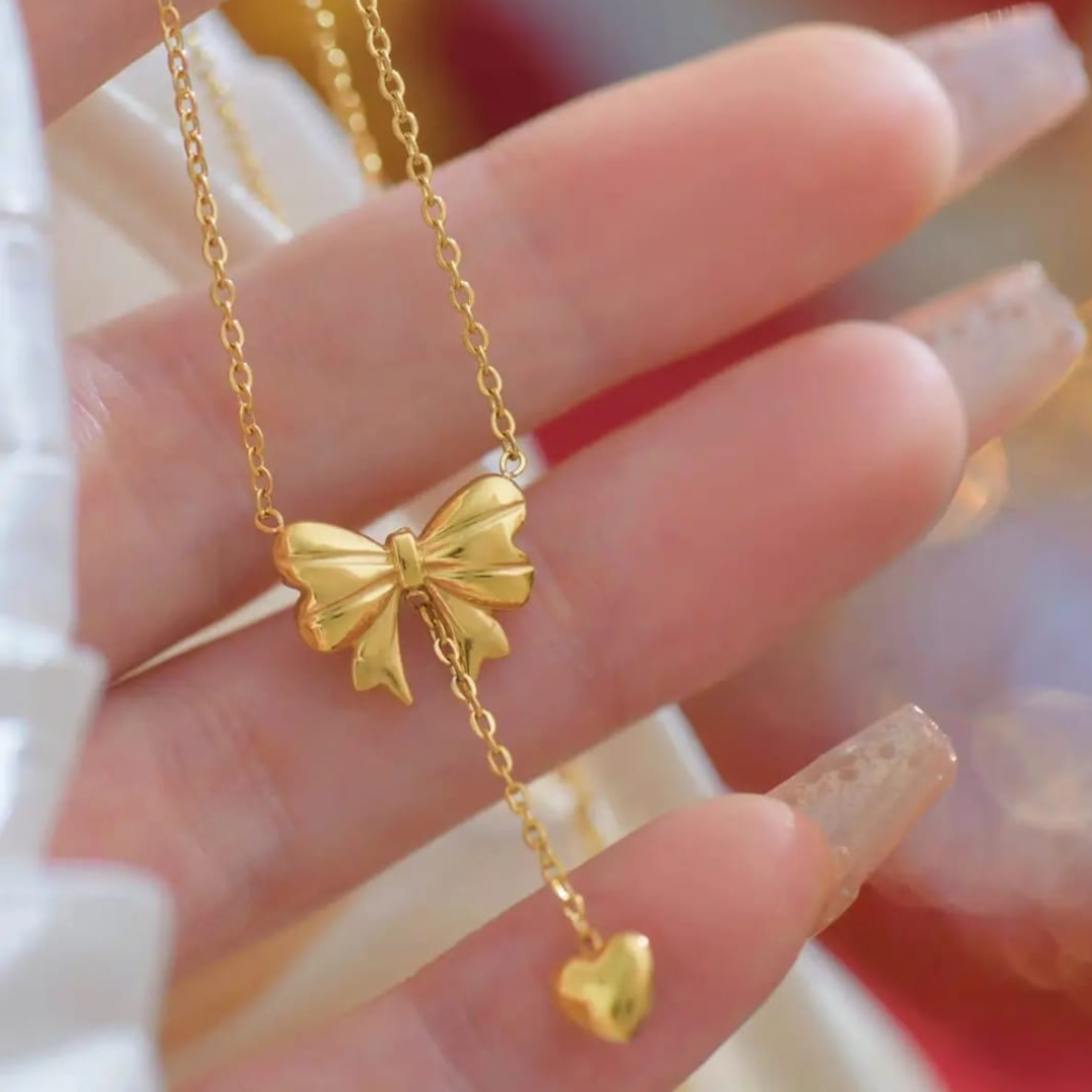 The Bow Necklace