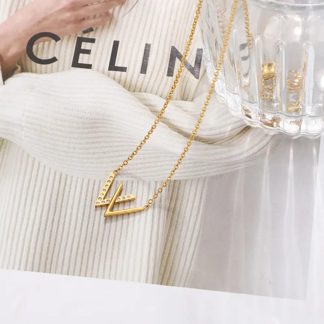 The V Harmony Luxe Necklace