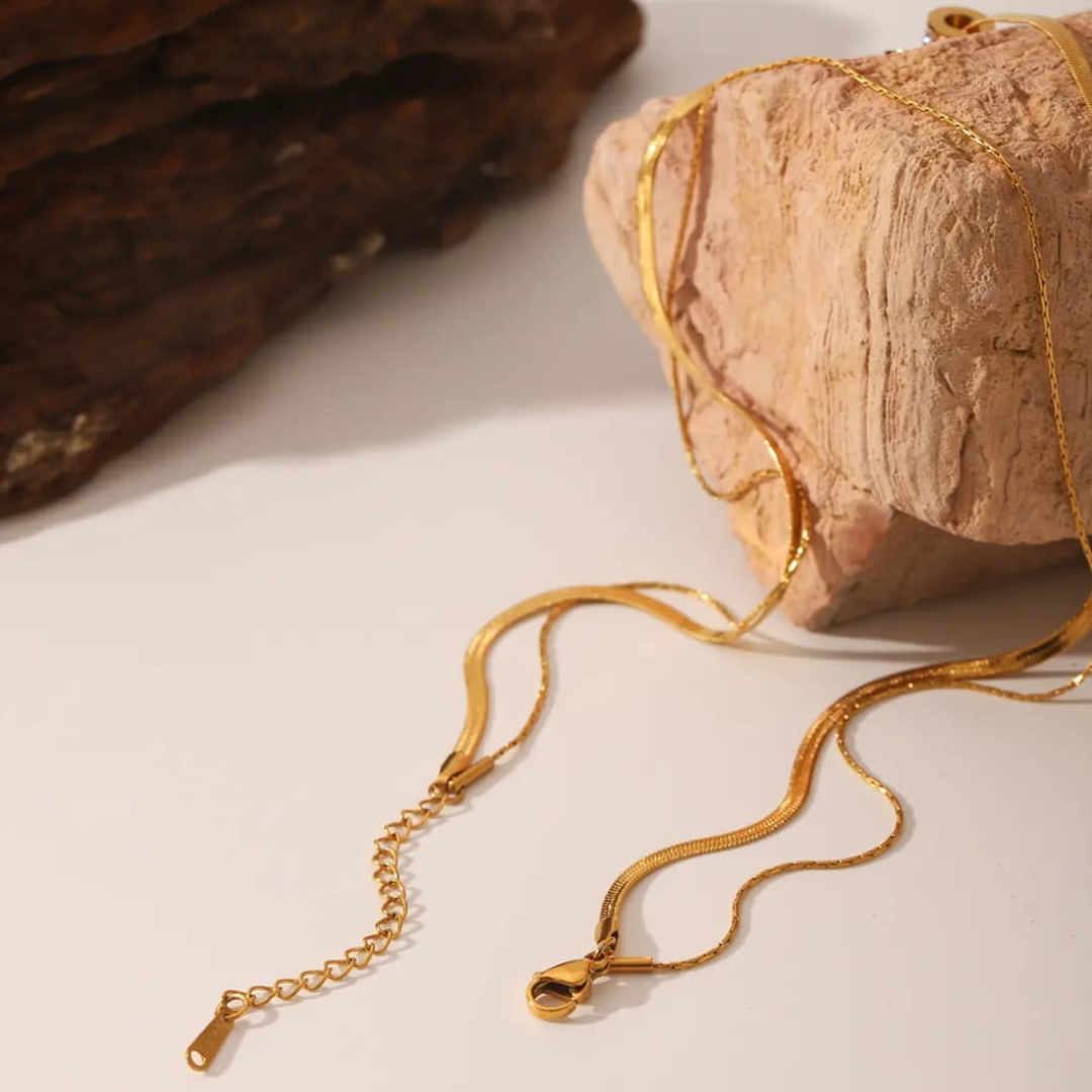 Eternal Duo Halo Necklace — 18K Gold Edition