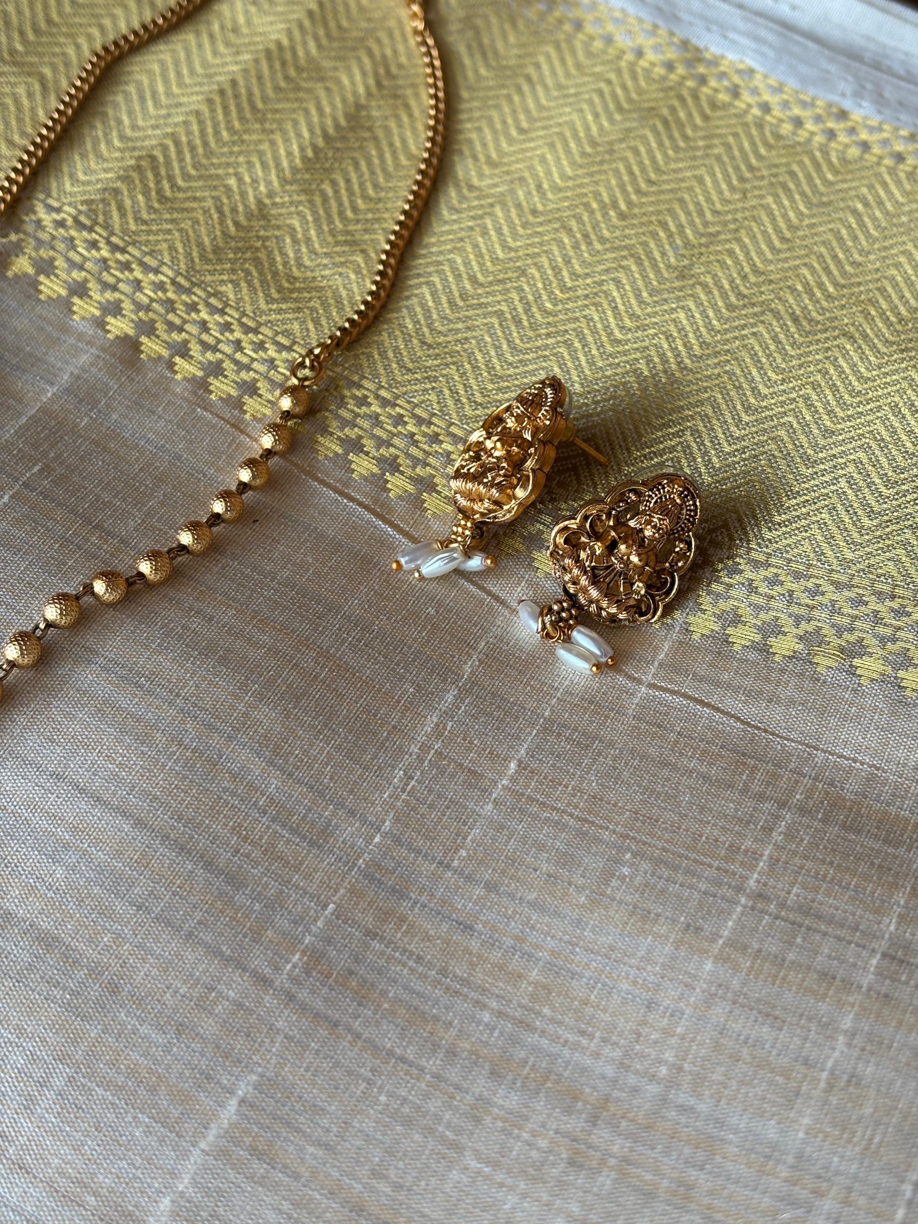 Vaidehi Lakshmi Pendant Set